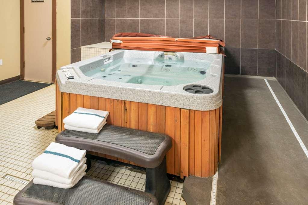 Econo Lodge Inn & Suites Medicine Hat Facilities photo